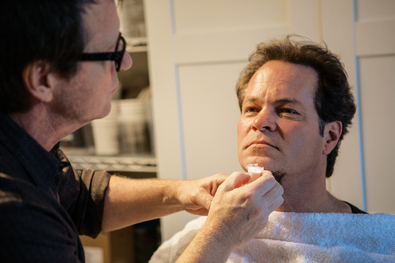 Illustration for article titled Cosplayers and Amateur Horror Directors Will Love This Book of Makeup Techniques